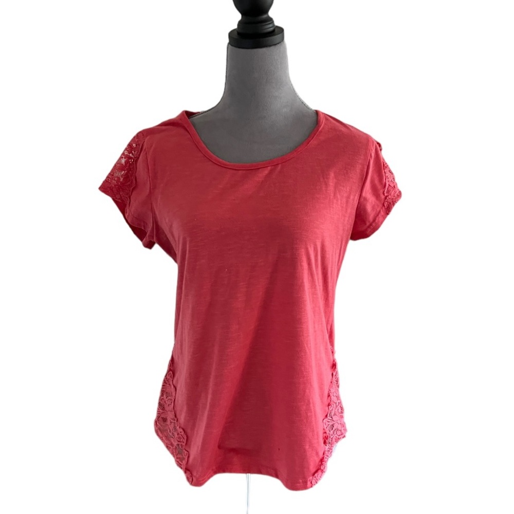 Amang NY short sleeve top with lace detail. Size M